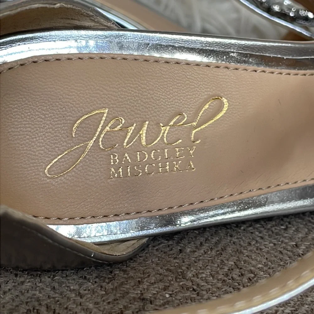Jewel Badgley Mischka “DARRELL” Wedges‎